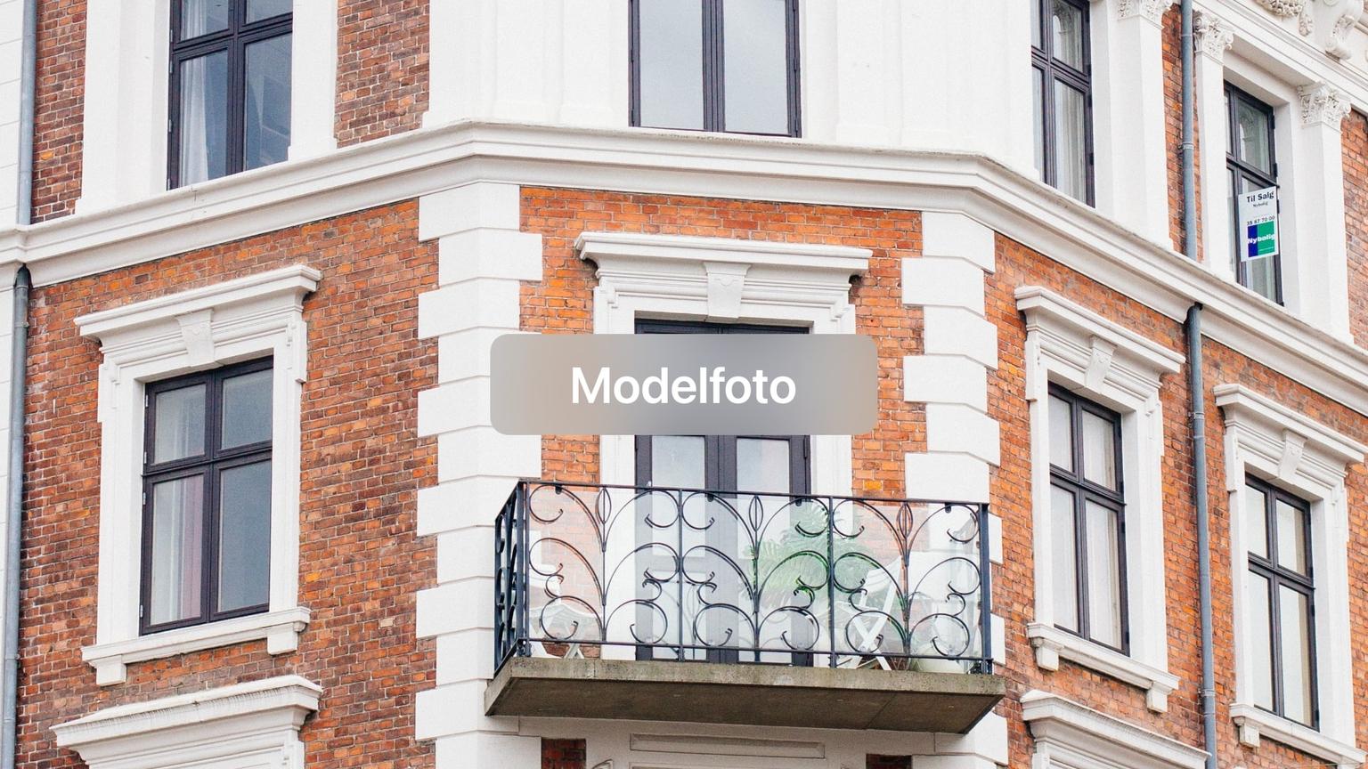 2 vær., Frederiksberg C, billede 1